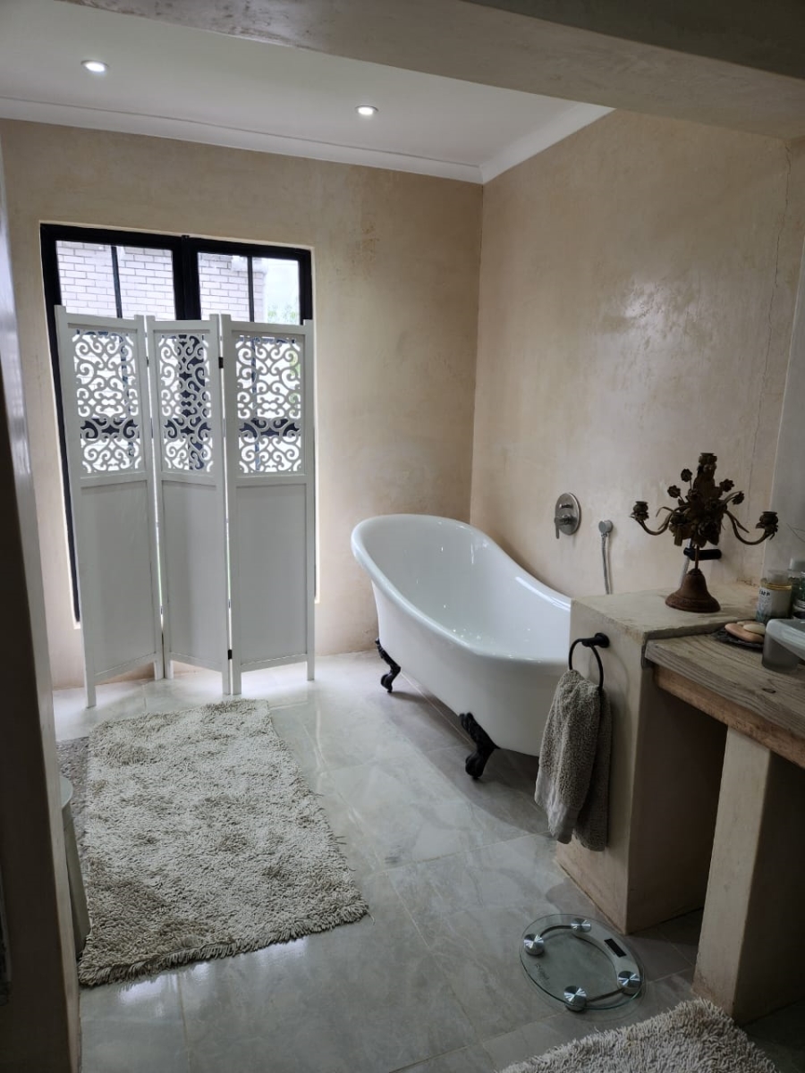 4 Bedroom Property for Sale in Kleinmond Western Cape